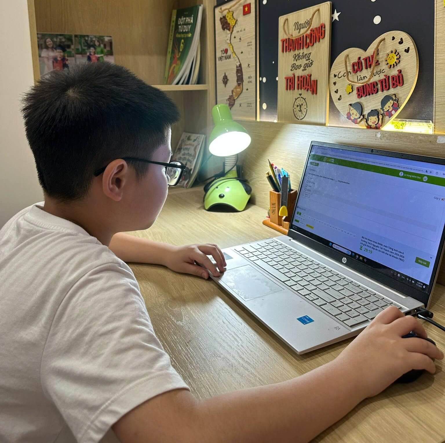 Minh Đức ôn luyện trên TAK12